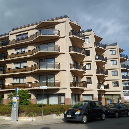 Appartement Residentie Amadeus Met Garage Sint-Idesbald Exterior photo